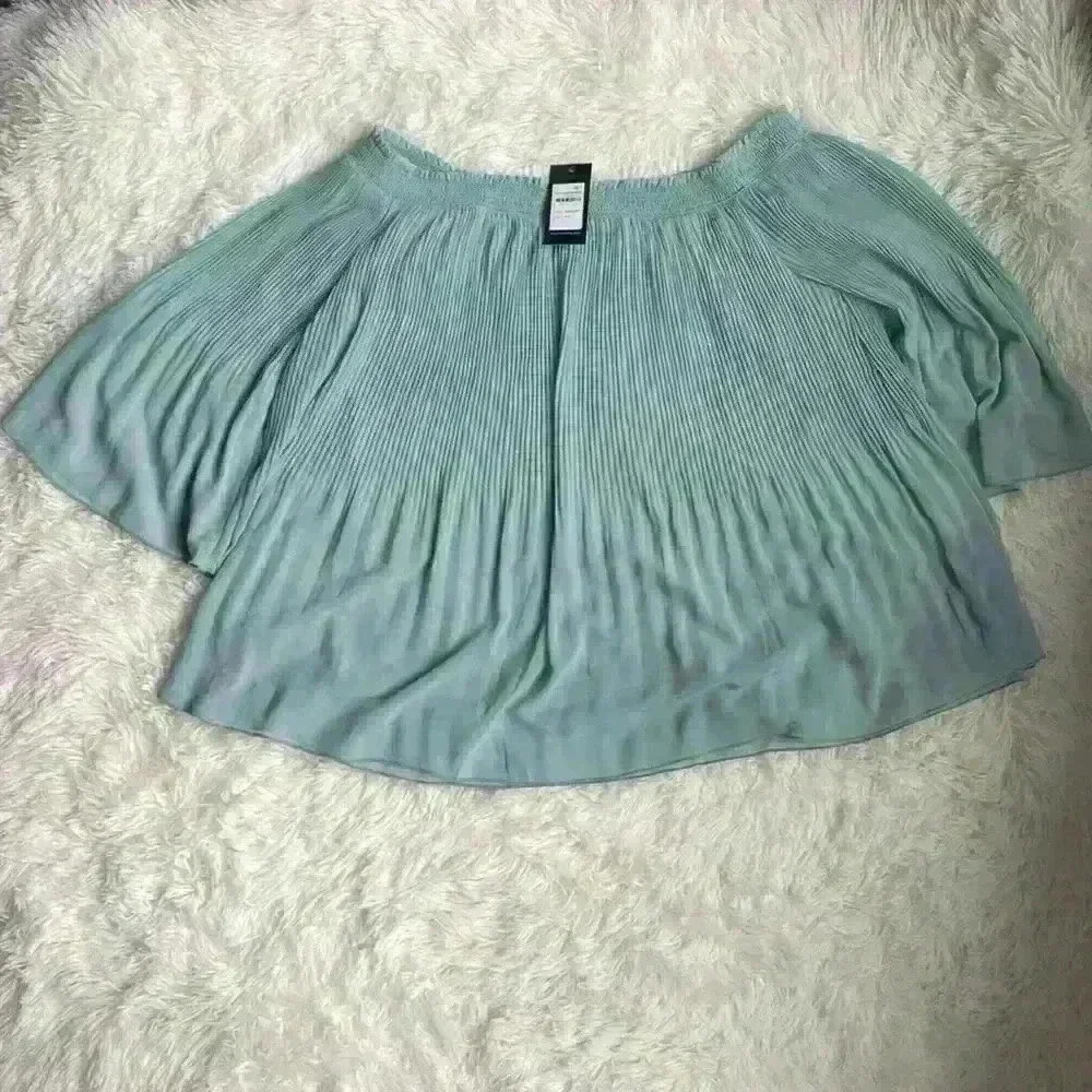 City Chic XXS Plus Size seafoam green off shoulder flowy blouse. NWT.
